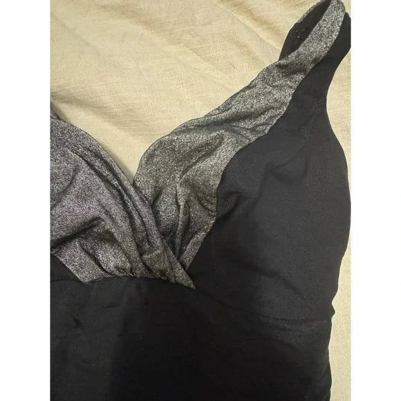 Women's Black Swimsuit—Shapemaker Silver Size 36C‎ or Large—Y2K - Picture 2 of 5